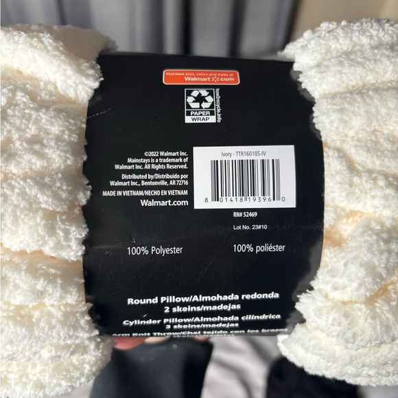 Mainstays Chenille Chunky set. - Picture 7 of 11